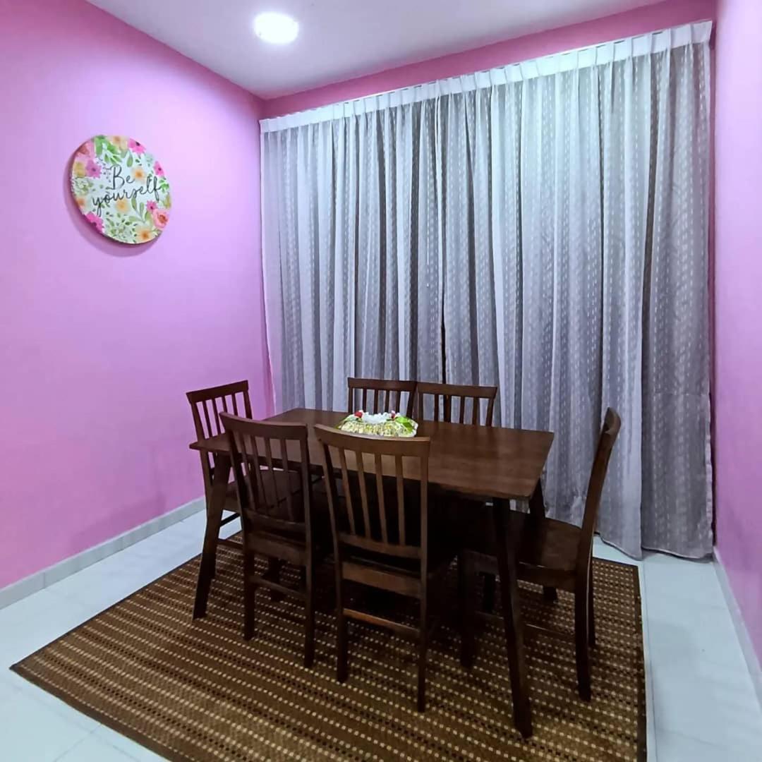 Ebnur Homestay Arau Luaran gambar
