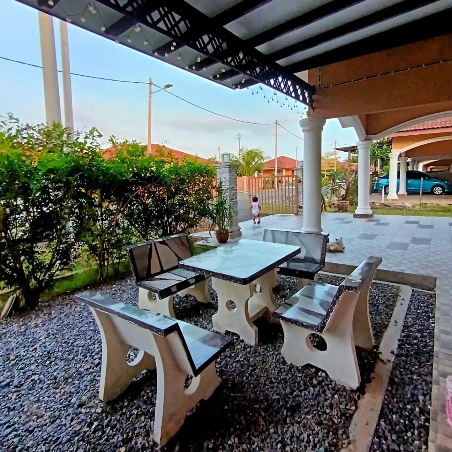 Ebnur Homestay Arau Luaran gambar